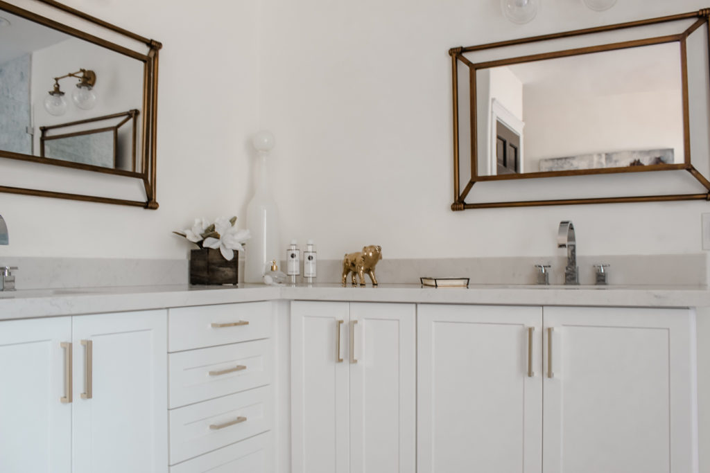 modern farmhouse white and gold bathroom vanity