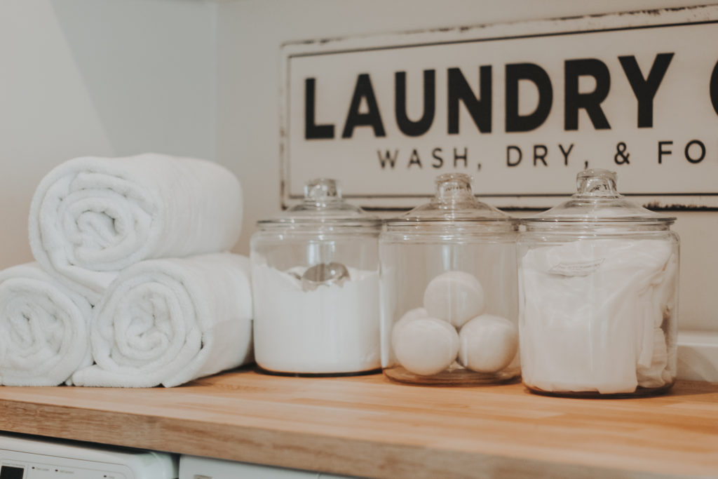 Laundry tips how to keep white towels and couch and sheets bright white with natural cleaners